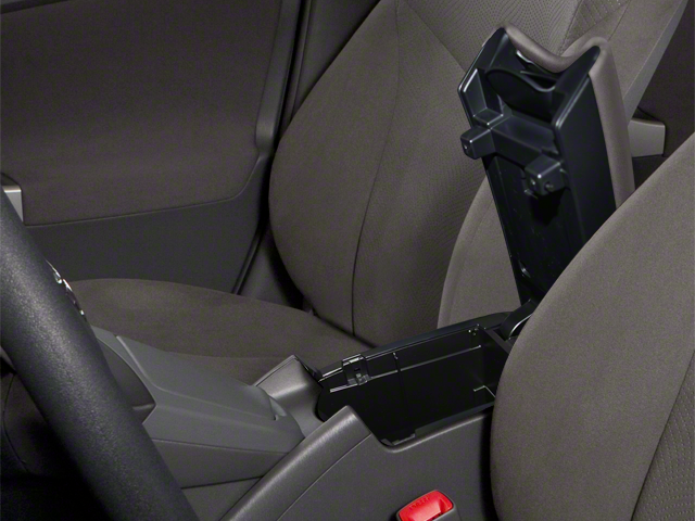 2011 Toyota Prius Three photo 3