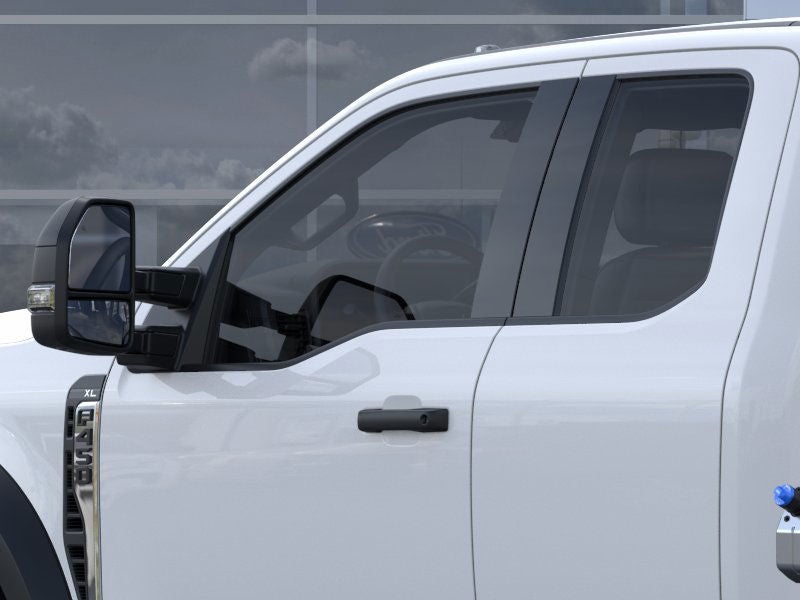 2025 Ford Chassis Cab F-450® XL