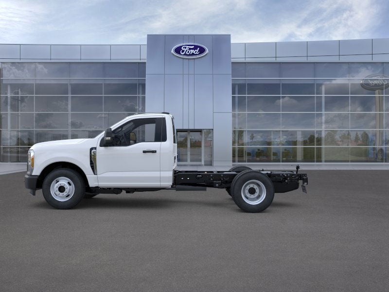 2025 Ford Chassis Cab F-350® XL 9' 2/3 Dynapro Dump