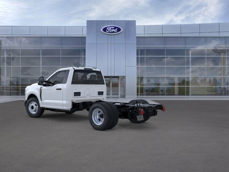 2025 Ford Chassis Cab F-350® XL 9' 2/3 Dynapro Dump