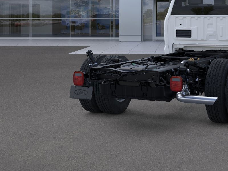 2025 Ford Chassis Cab F-350® XL