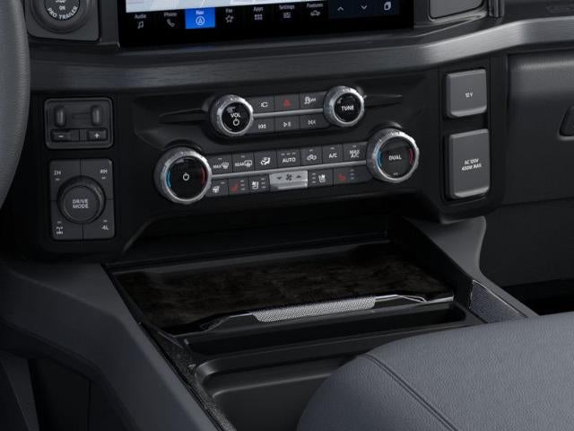 2025 Ford Super Duty F-250® Lariat® Black Widow