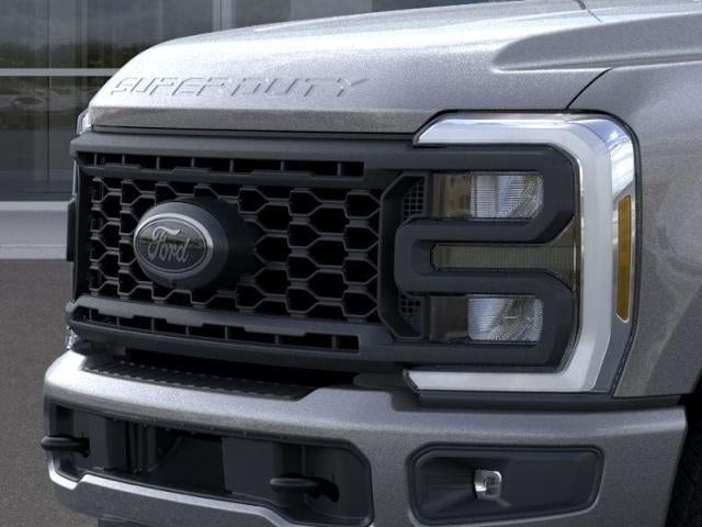 2025 Ford Super Duty F-250® Lariat® Black Widow