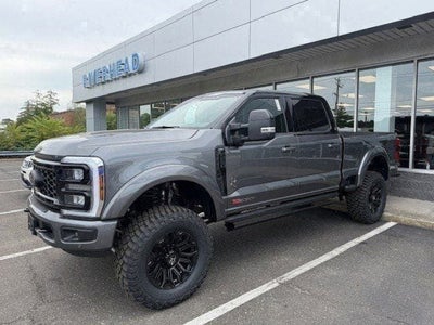 2025 Ford Super Duty F-250® Lariat® Black Widow
