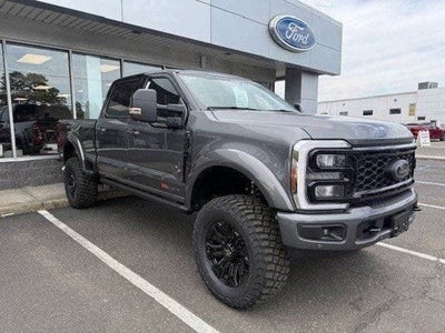 2025 Ford Super Duty F-250® Lariat® Black Widow