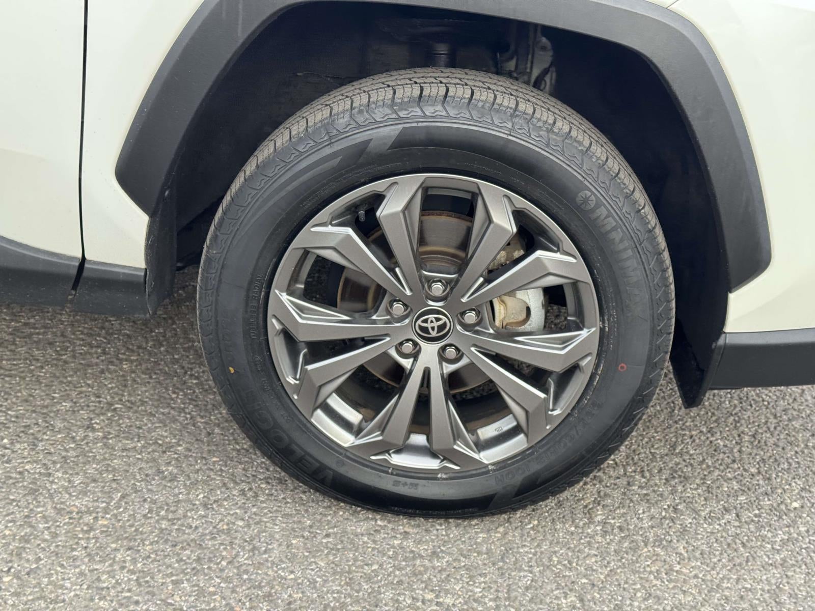 2022 Toyota RAV4 Hybrid XLE Premium