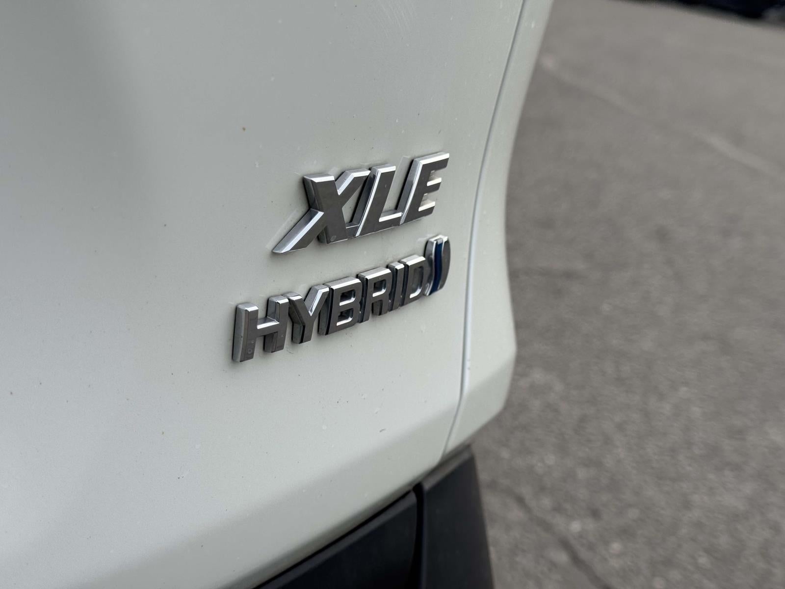 2022 Toyota RAV4 Hybrid XLE Premium