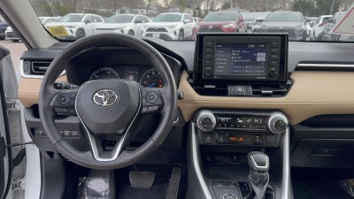 2022 Toyota RAV4 Hybrid XLE Premium