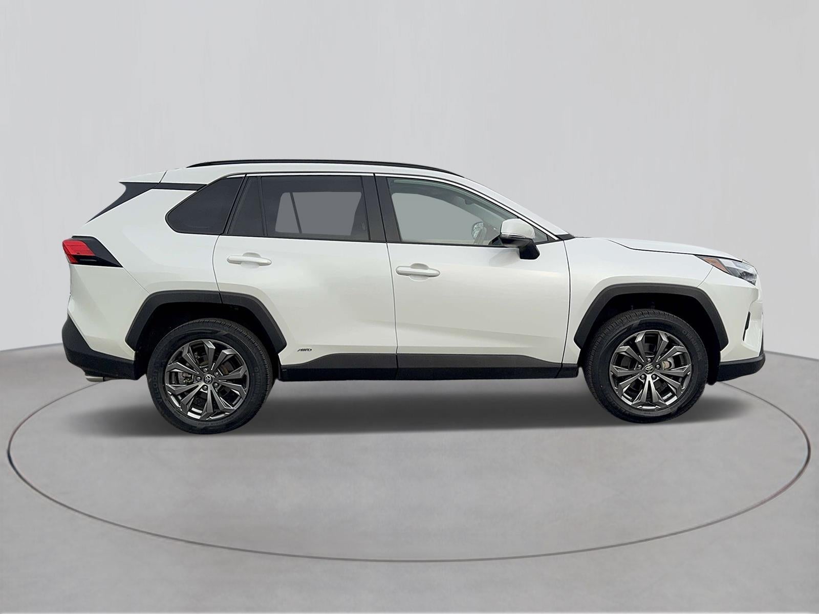 2022 Toyota RAV4 Hybrid XLE Premium