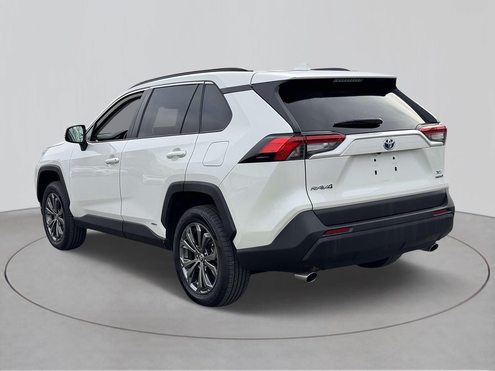 2022 Toyota RAV4 Hybrid XLE Premium