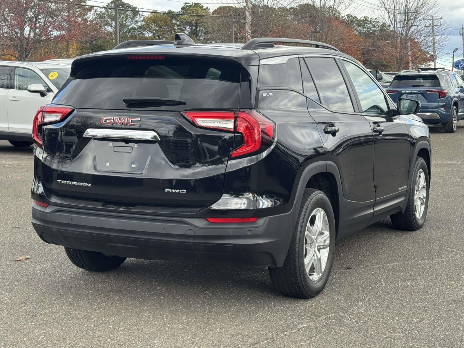 2023 GMC Terrain SLE