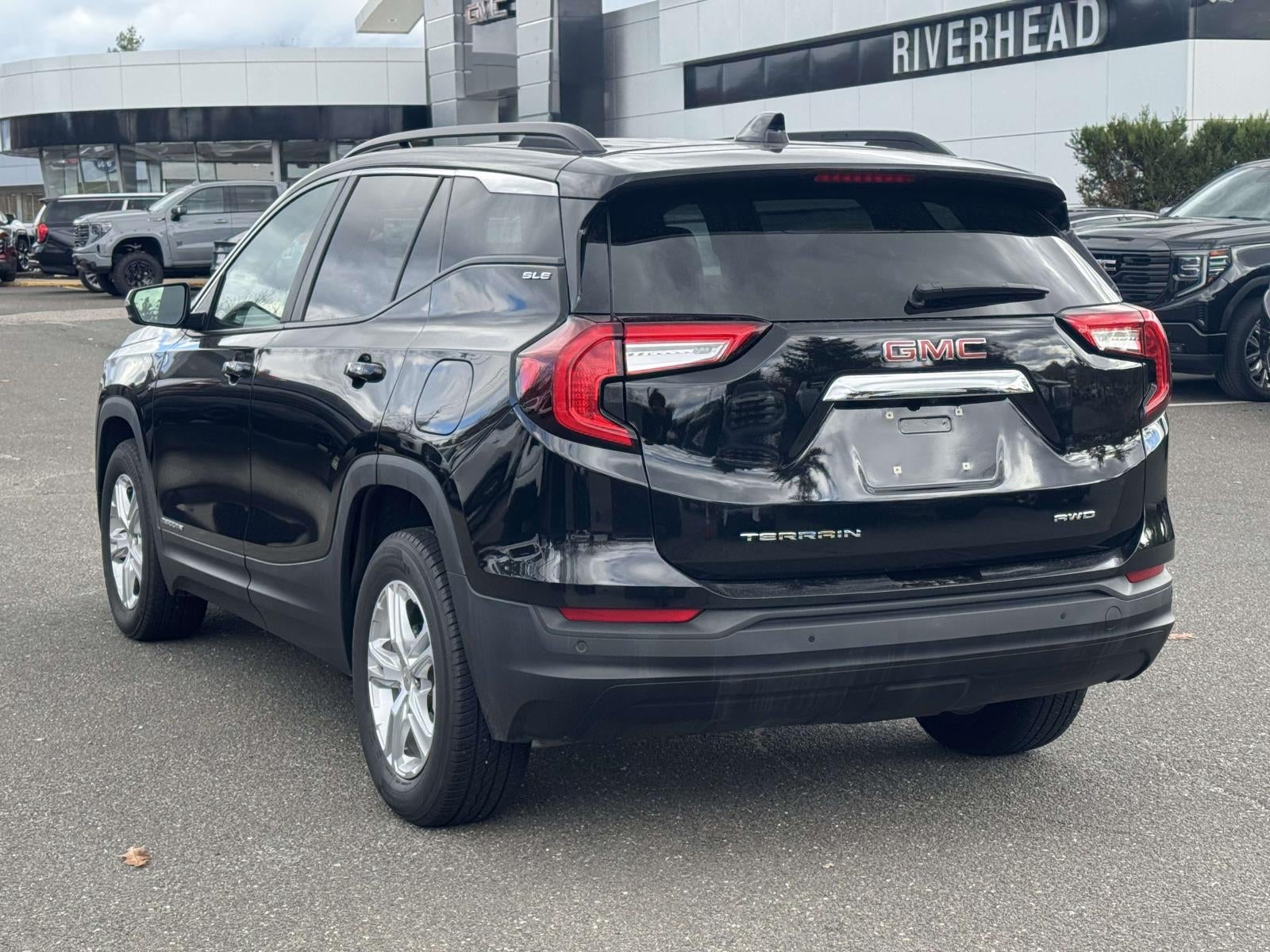 2023 GMC Terrain SLE