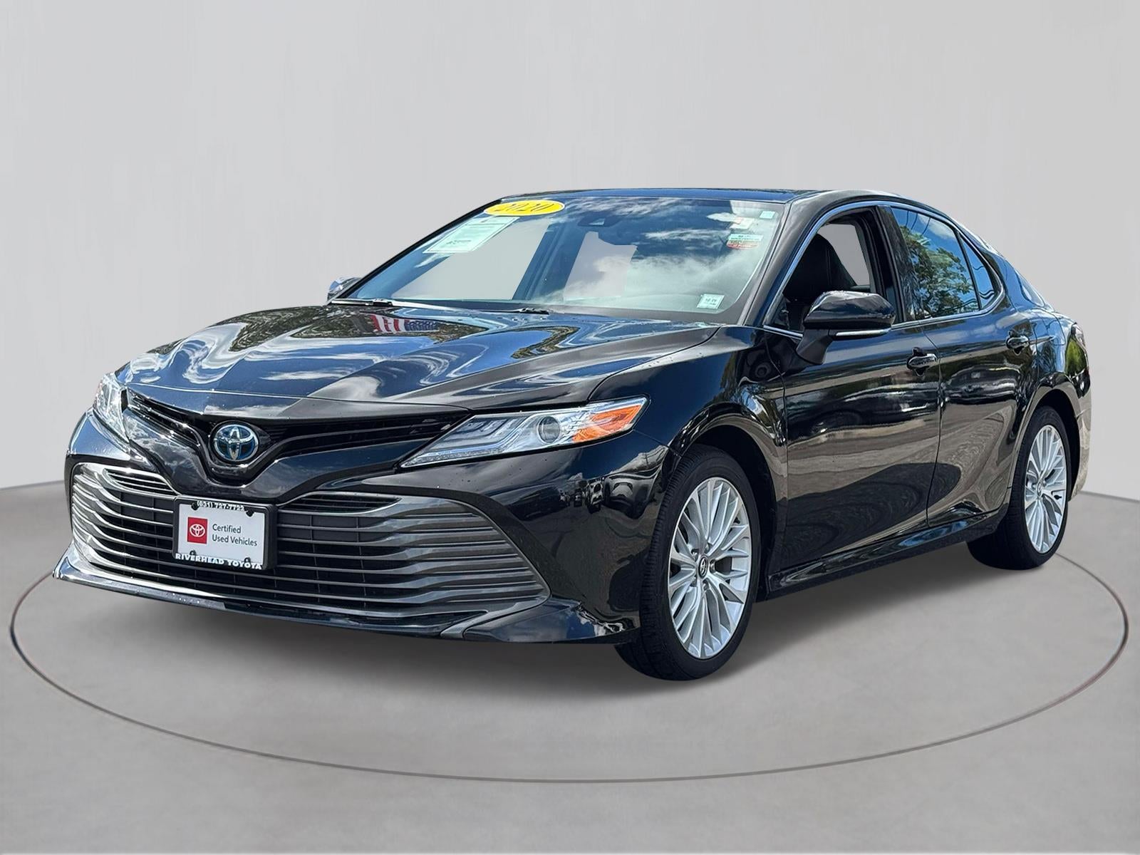 2020 Toyota Camry Hybrid XLE