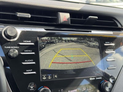 2020 Toyota Camry Hybrid XLE