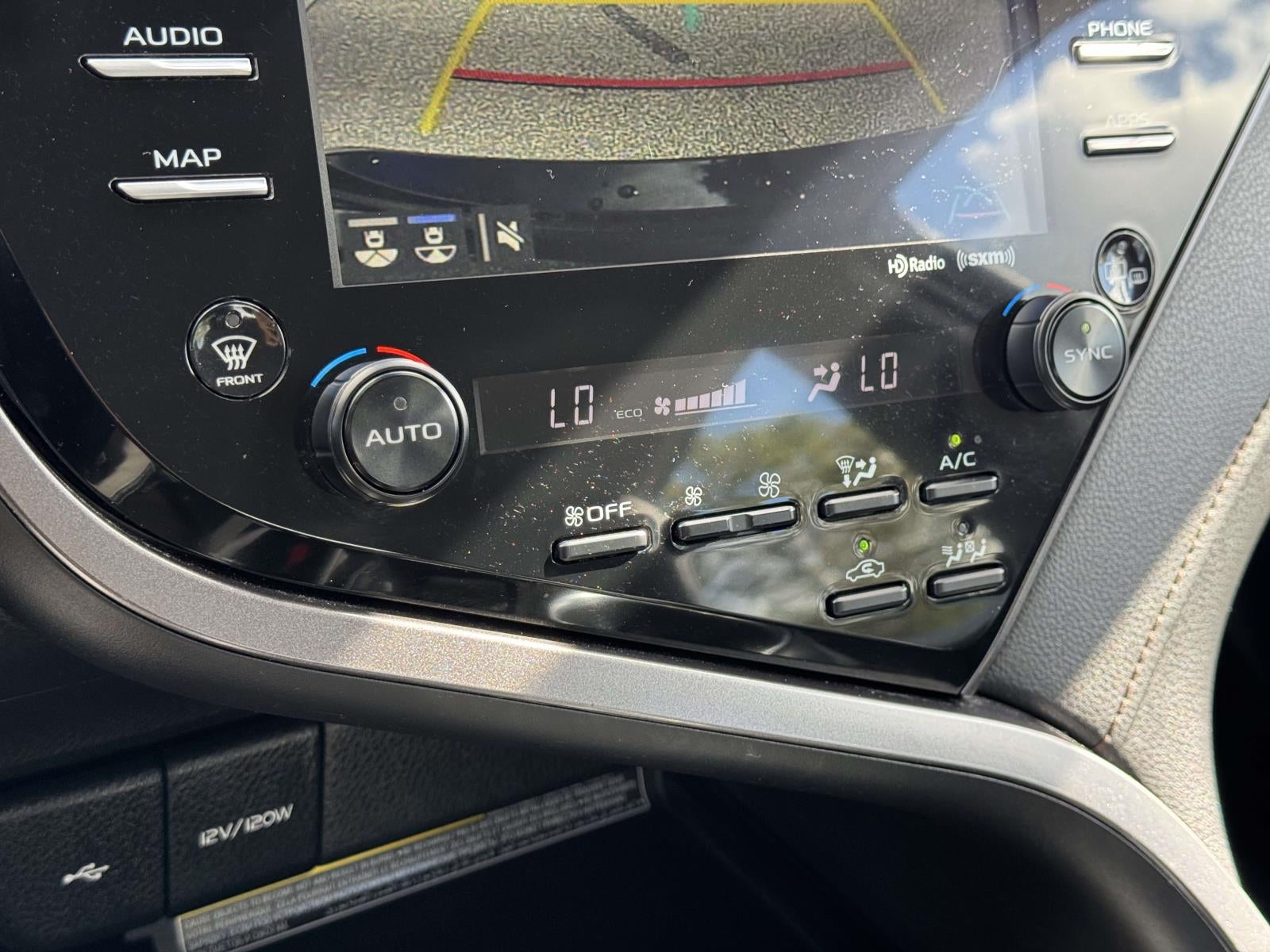 2020 Toyota Camry Hybrid XLE