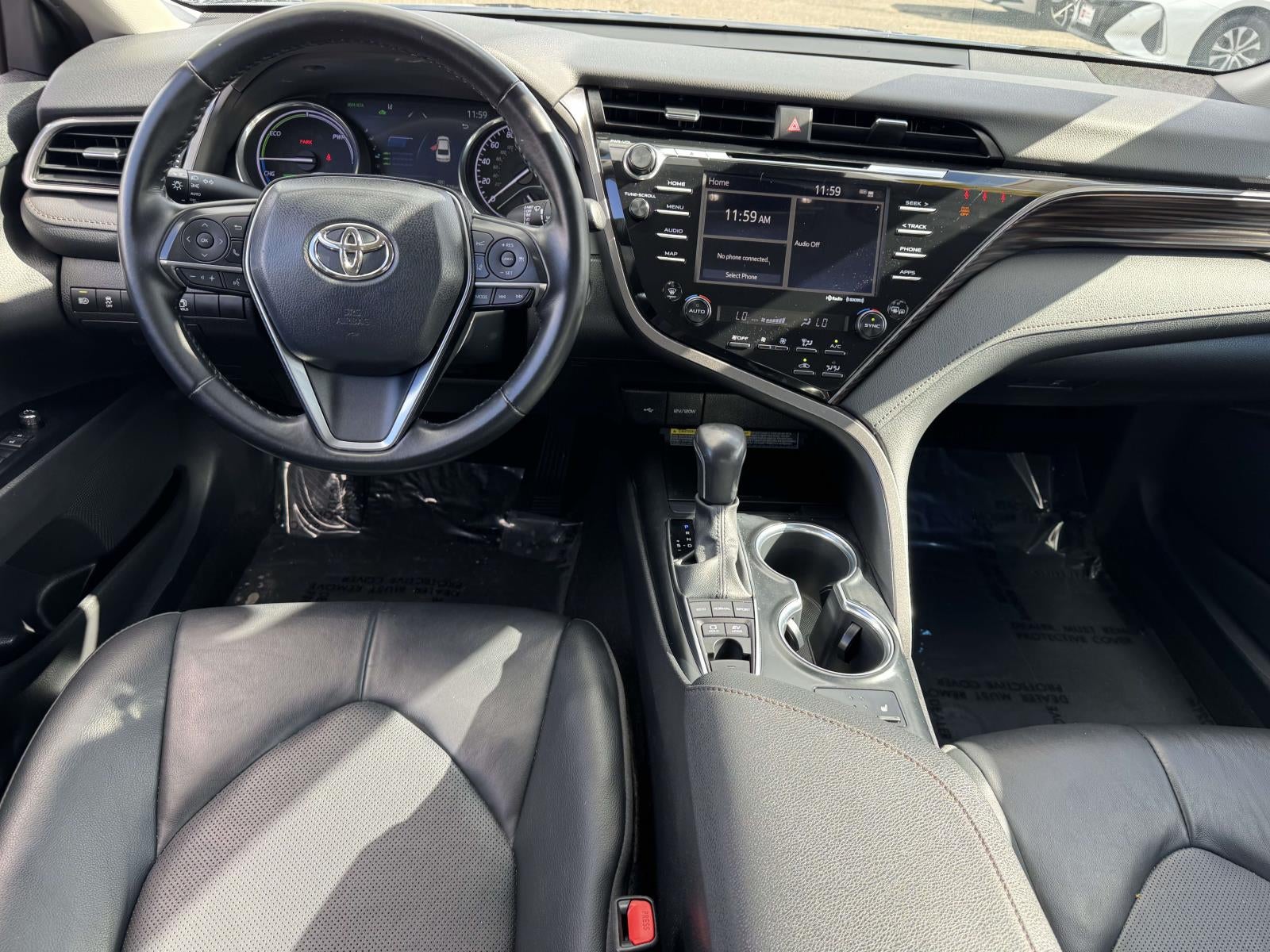 2020 Toyota Camry Hybrid XLE