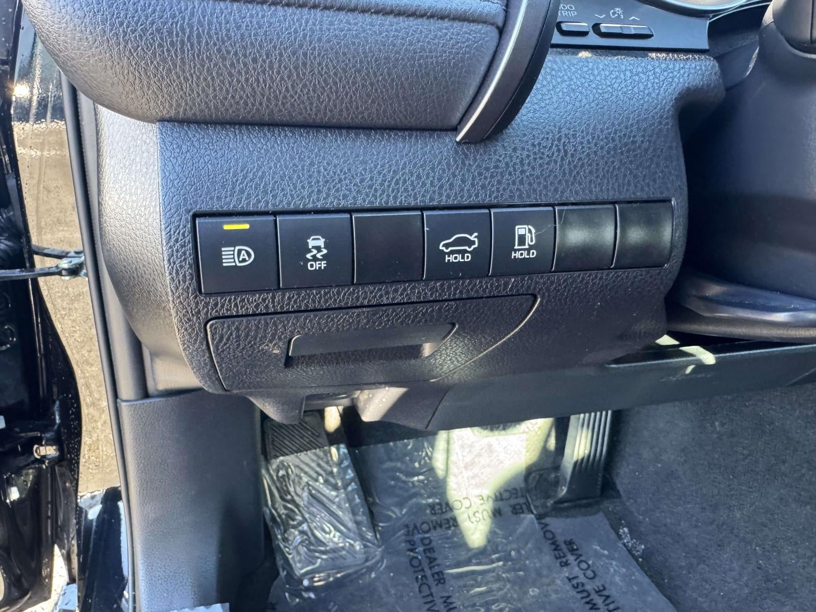 2023 Toyota Camry Hybrid XLE