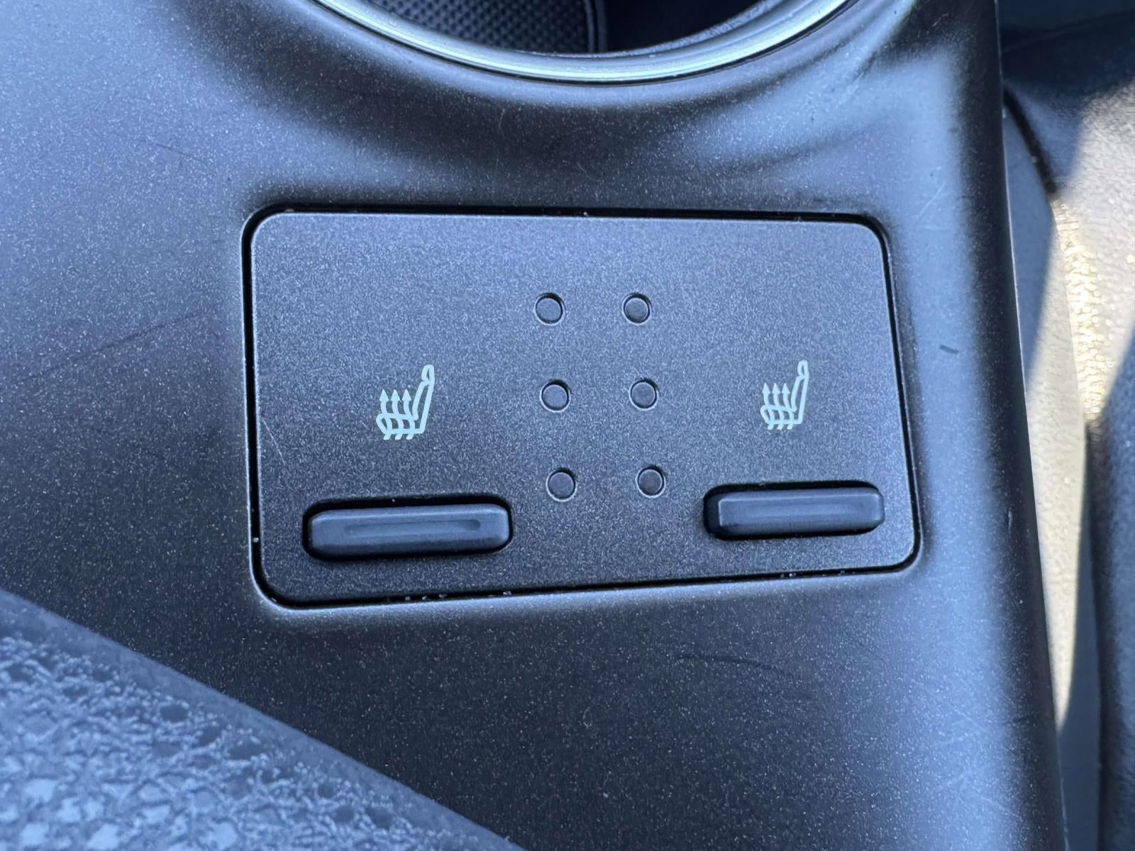 2023 Toyota Camry Hybrid XLE