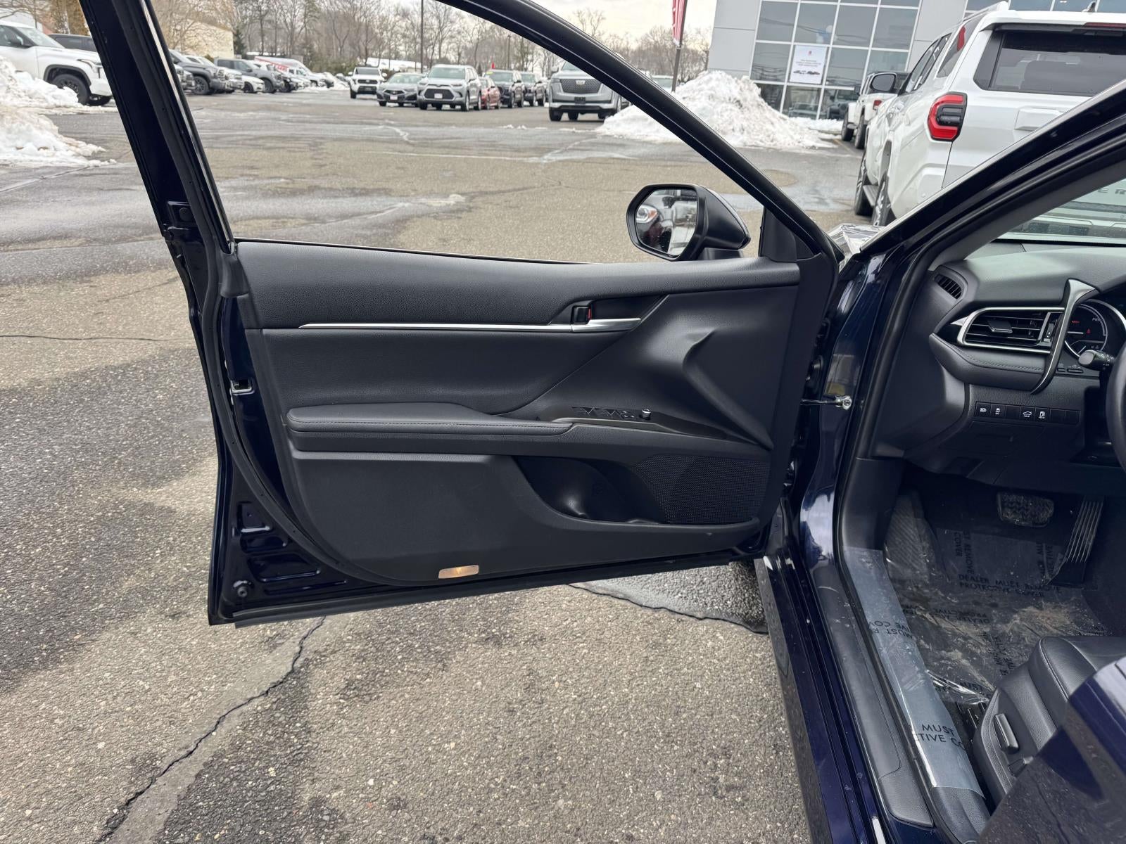 2021 Toyota Camry Hybrid XLE