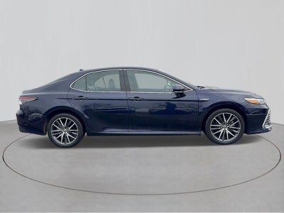 2021 Toyota Camry Hybrid XLE