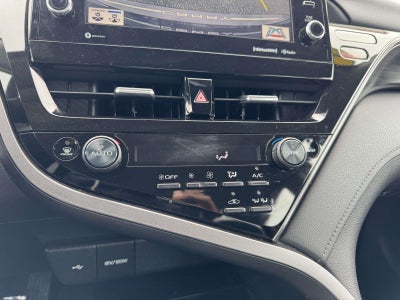 2021 Toyota Camry Hybrid XLE