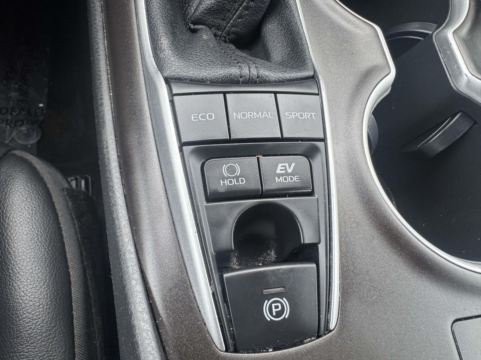 2021 Toyota Camry Hybrid XLE