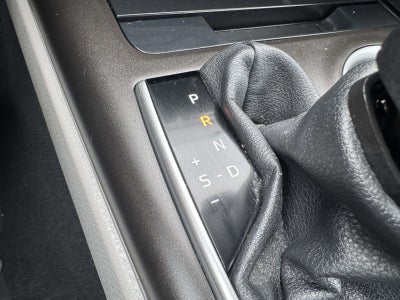 2023 Toyota Camry Hybrid XLE