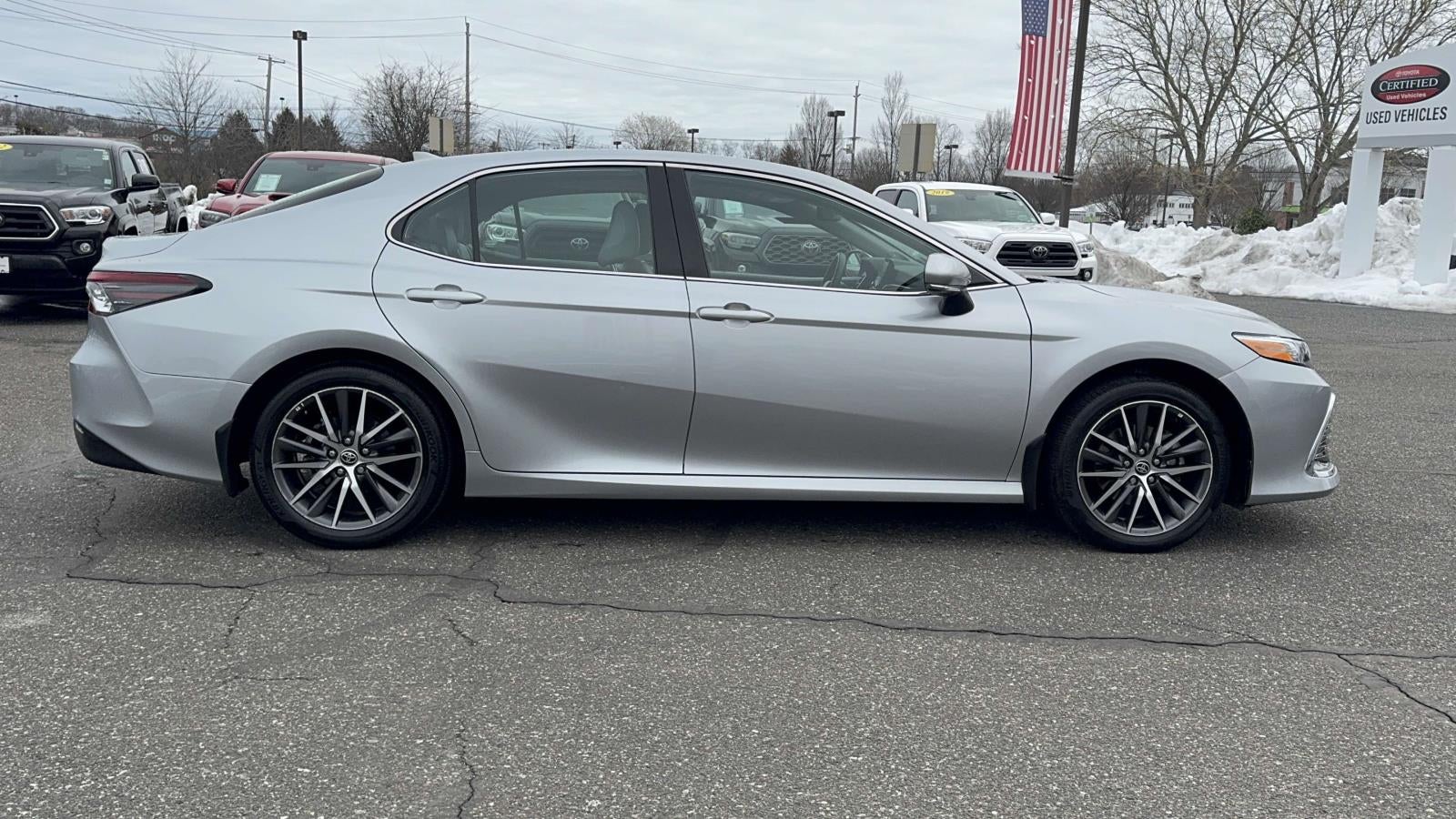 2023 Toyota Camry Hybrid XLE