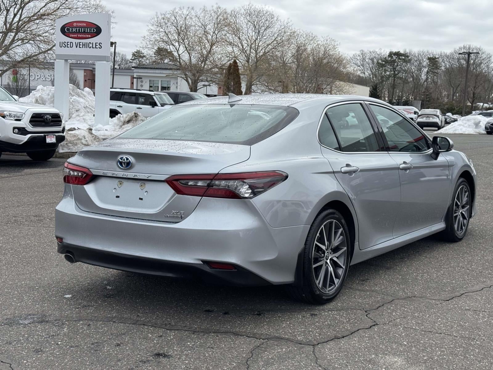 2023 Toyota Camry Hybrid XLE