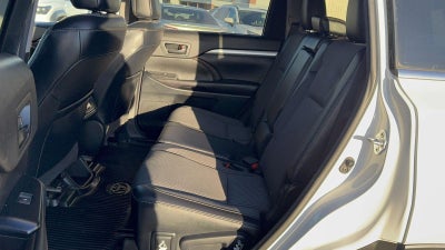 2016 Toyota Highlander LE V6