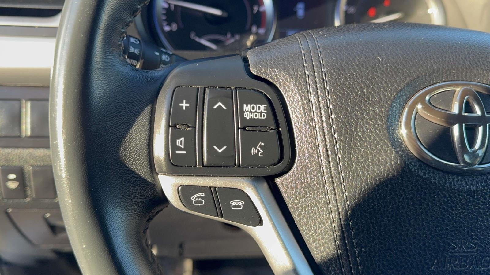 2016 Toyota Highlander LE V6