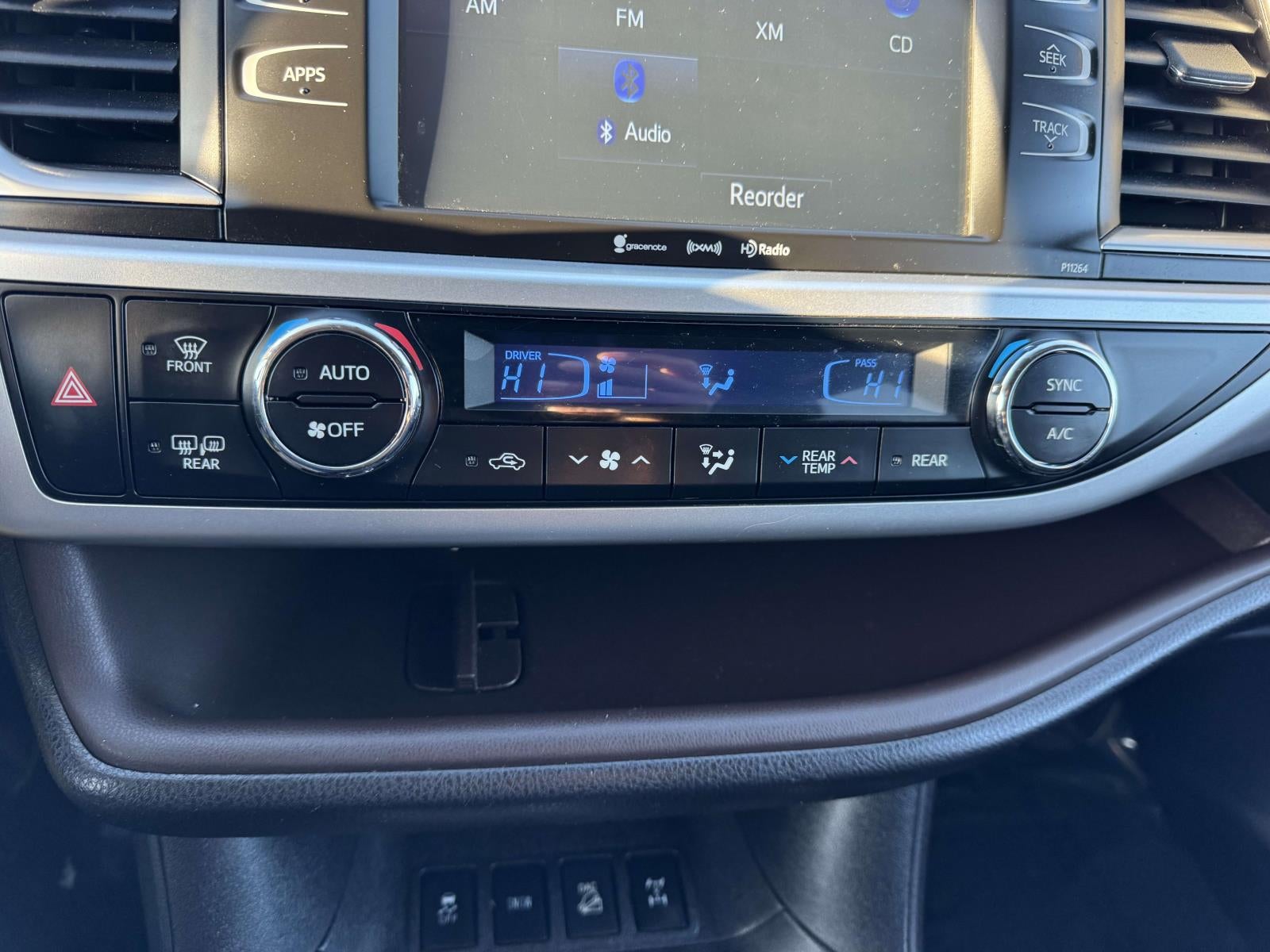 2016 Toyota Highlander LE V6