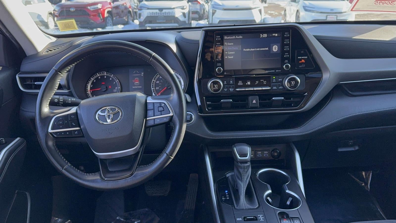 2022 Toyota Highlander LE