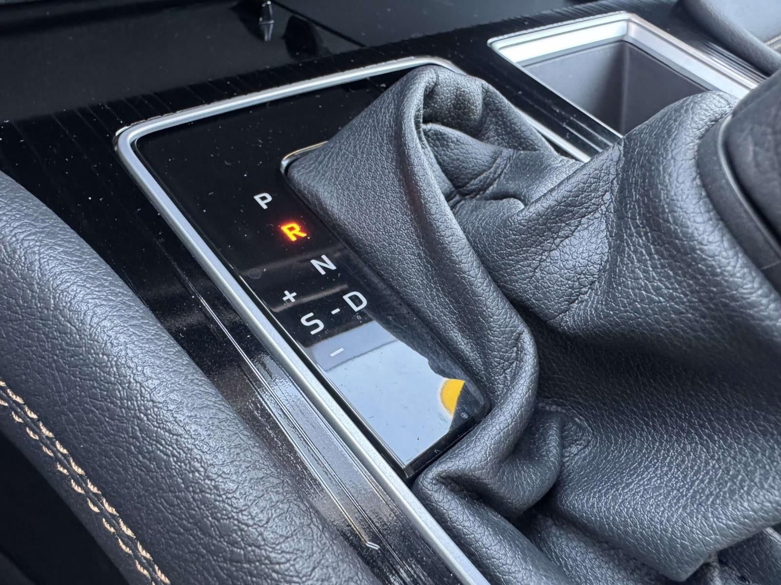 2025 Toyota Sienna Woodland Edition 7 Passenger