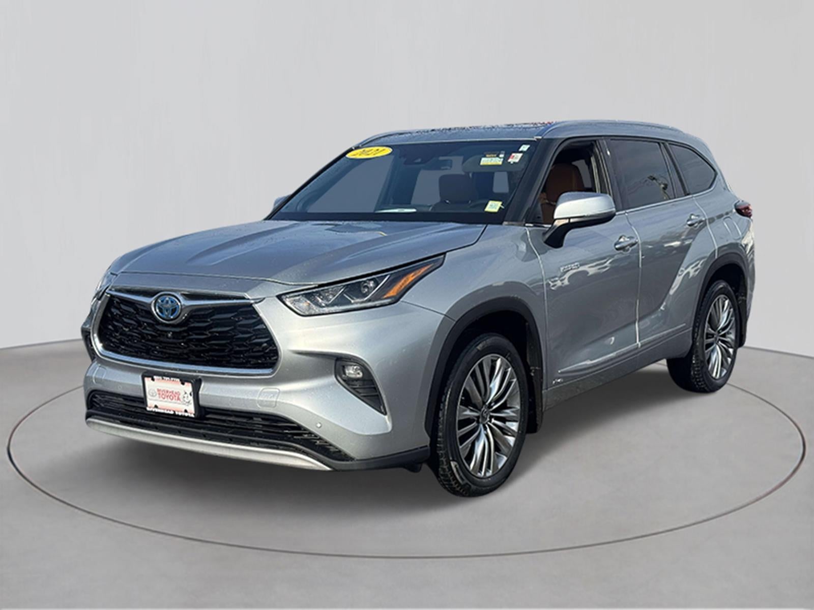 2021 Toyota Highlander Hybrid Platinum