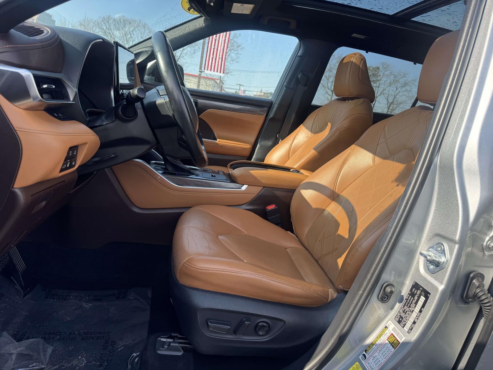 2021 Toyota Highlander Hybrid Platinum