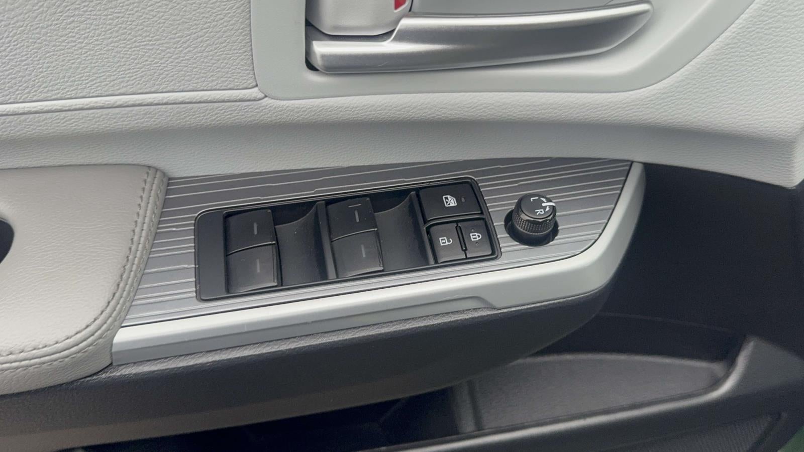 2025 Toyota Sienna XLE 7 Passenger