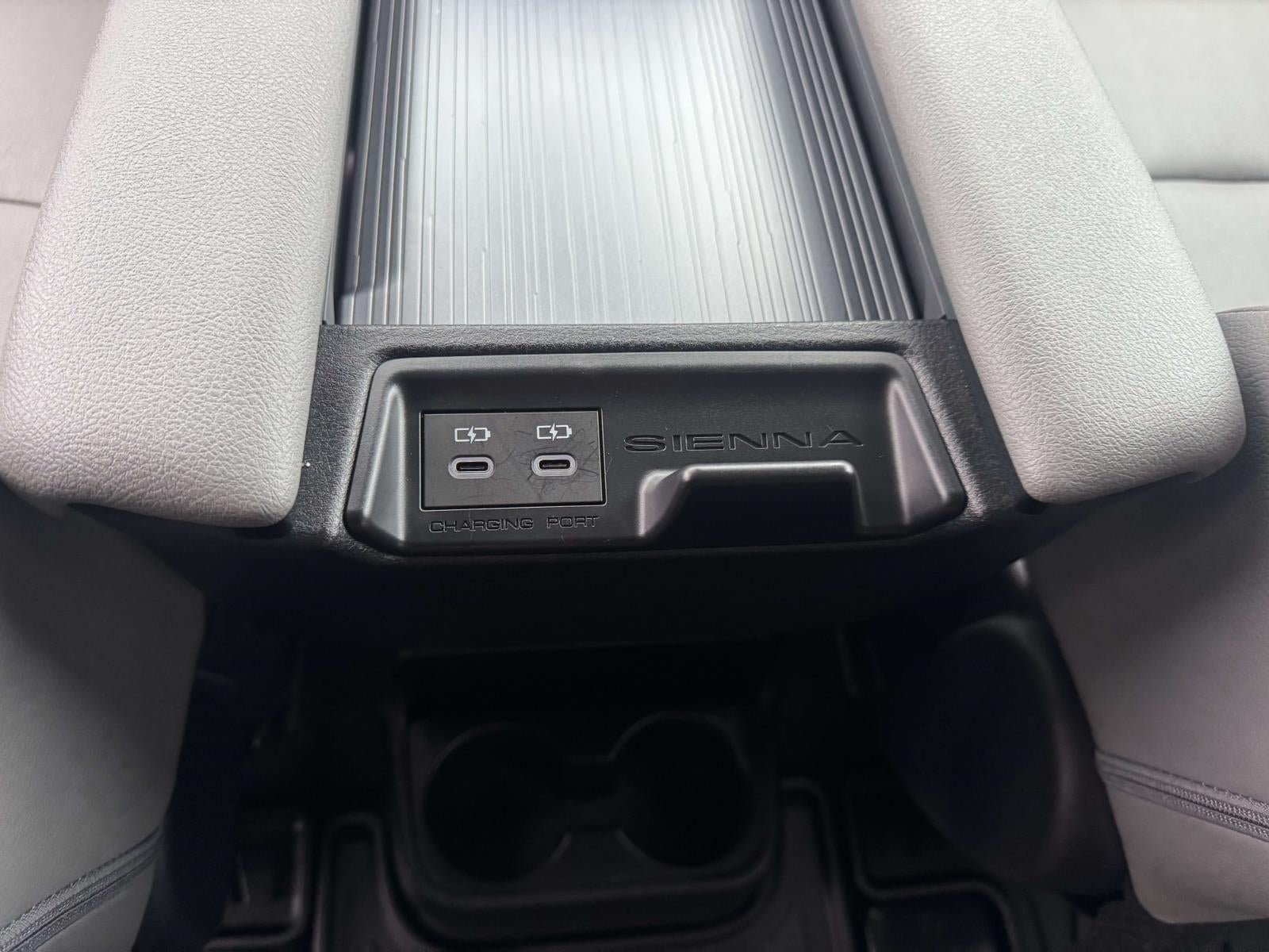 2025 Toyota Sienna XLE 7 Passenger