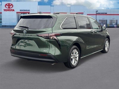 2025 Toyota Sienna XLE 7 Passenger