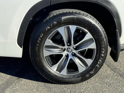 2023 Toyota Highlander Hybrid XLE