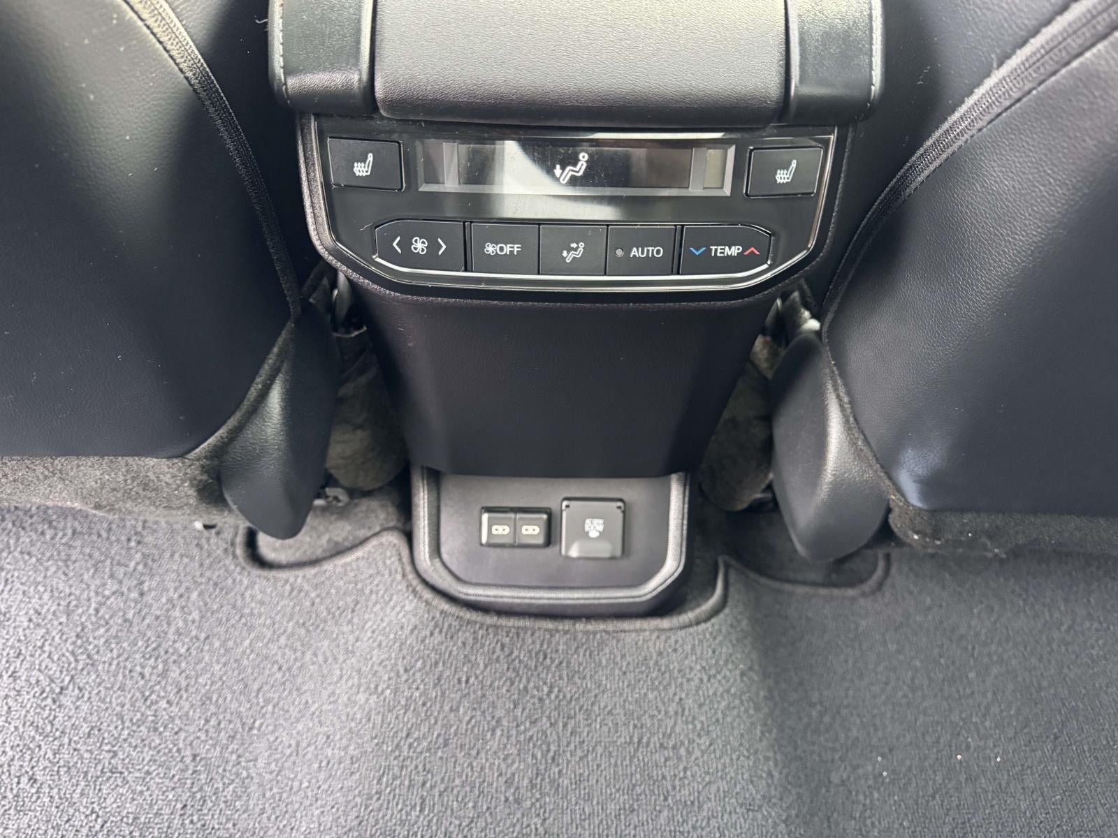 2024 Toyota Highlander Platinum