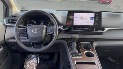 2023 Toyota Sienna LE 8 Passenger