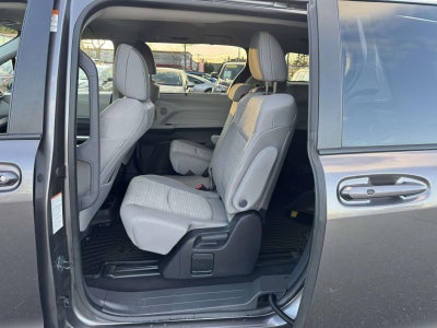 2023 Toyota Sienna LE 8 Passenger
