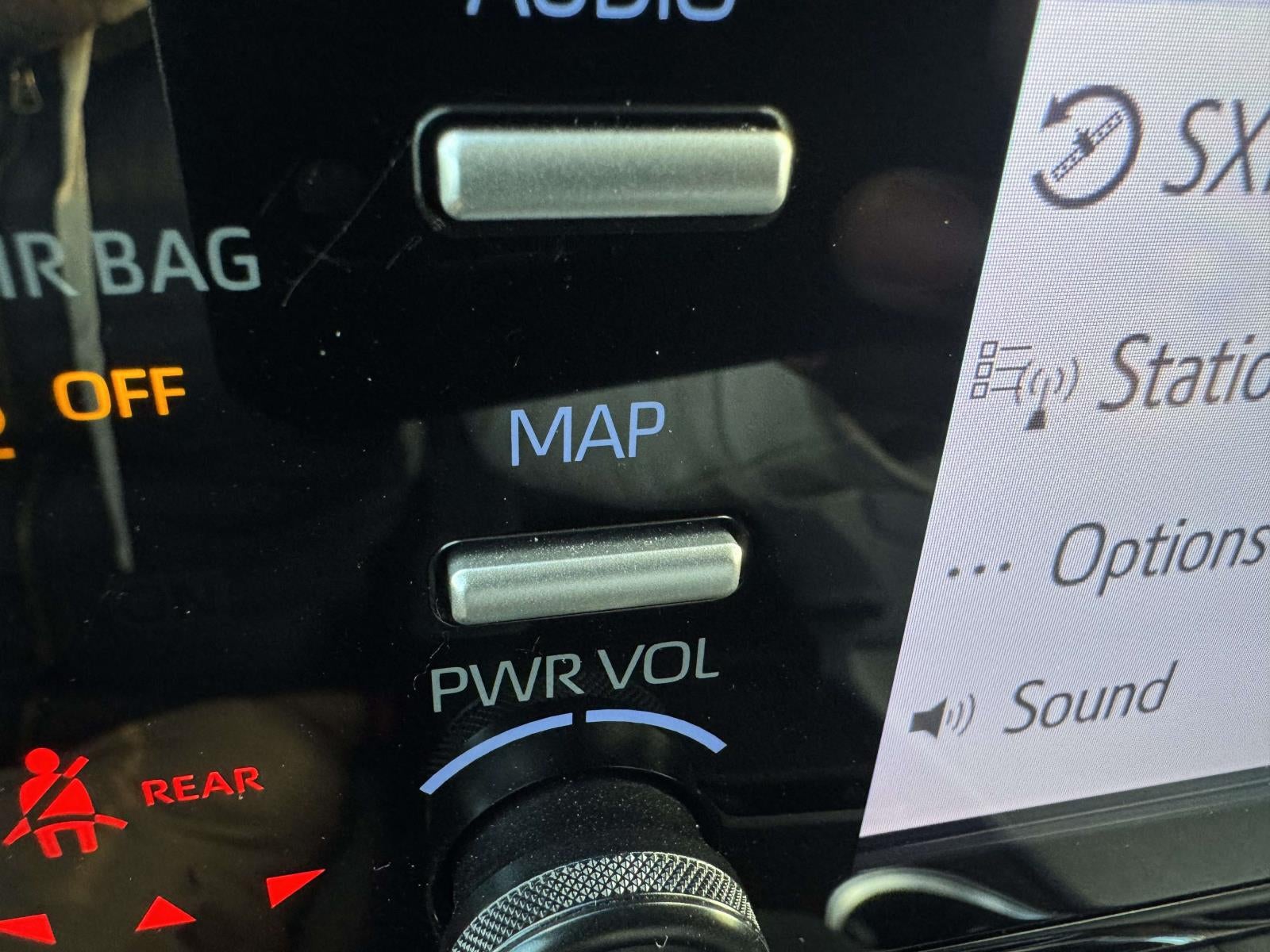 2023 Toyota Sienna LE 8 Passenger