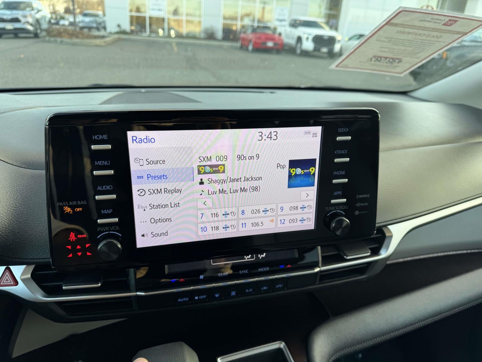 2023 Toyota Sienna LE 8 Passenger