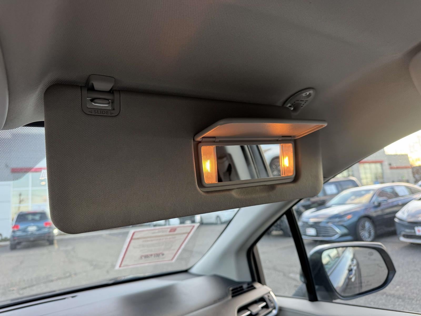 2023 Toyota Sienna LE 8 Passenger