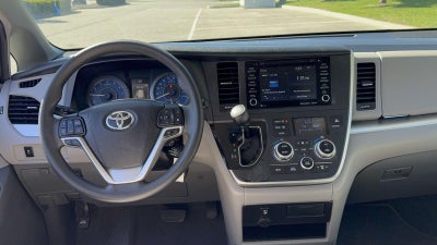 2020 Toyota Sienna LE 8 Passenger