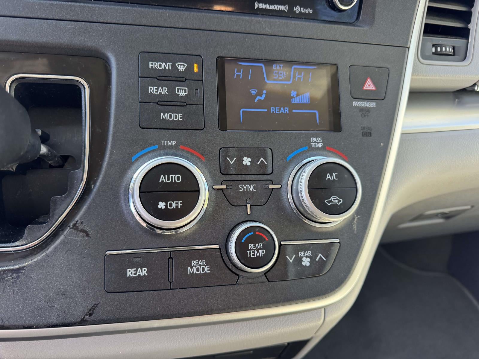 2020 Toyota Sienna LE 8 Passenger