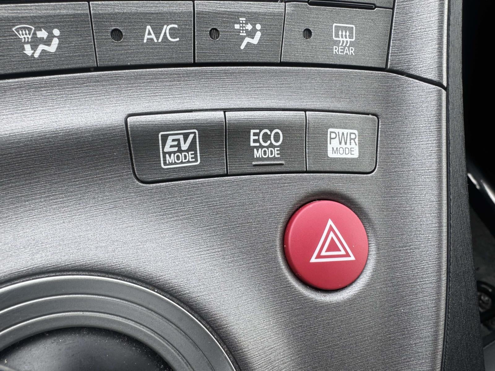 2014 Toyota Prius Four