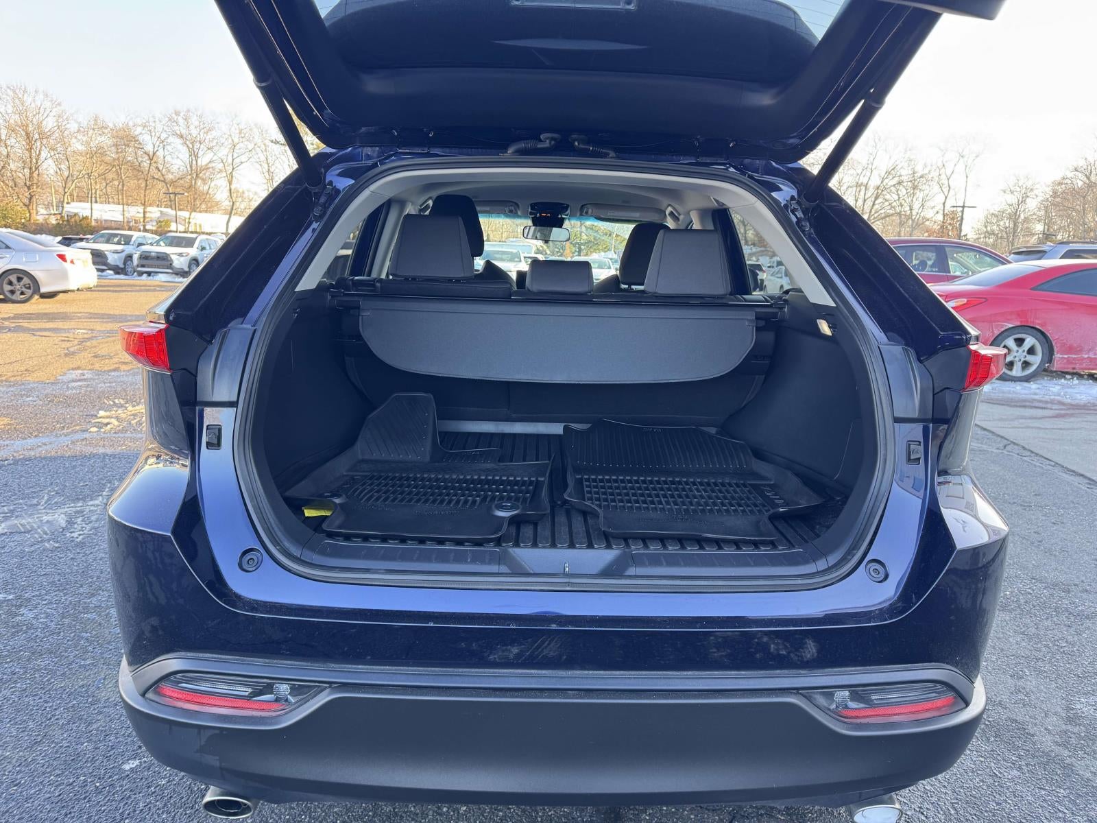 2023 Toyota Venza LE